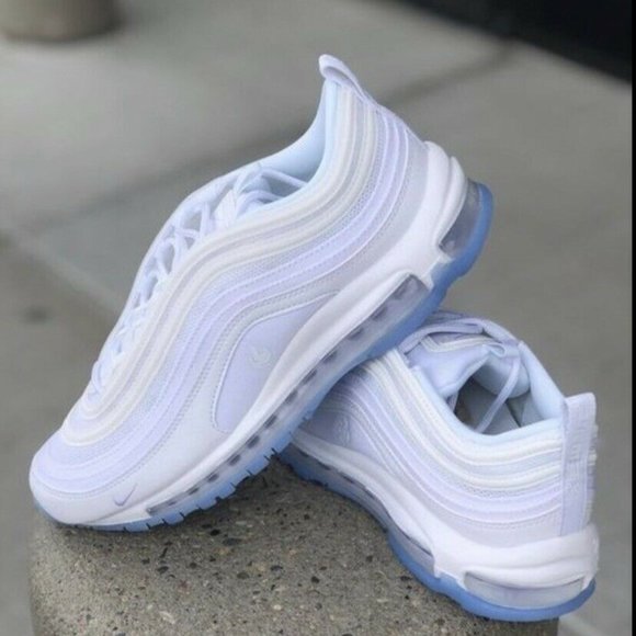 nike women's road running shoes